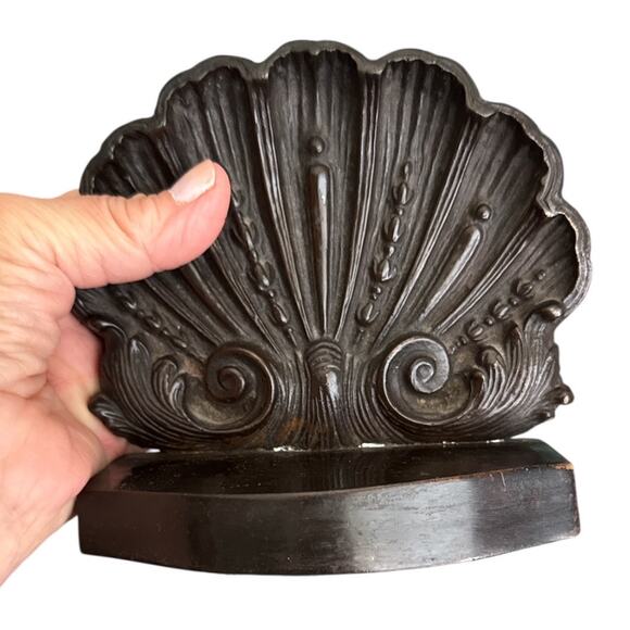 Vintage Bronze Look Ornate Victorian Swirl Shell Bookend Set - Picture 9 of 10